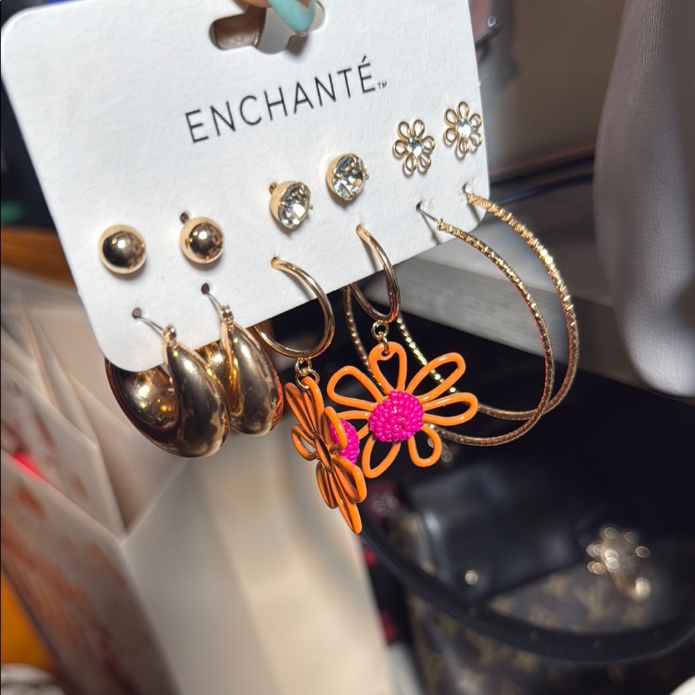 Elegant Gold and Orange Floral Earrings - Picture 5 of 5